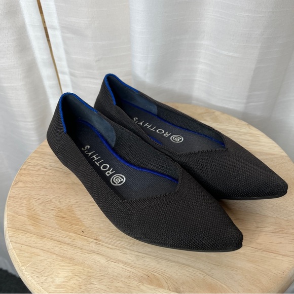 Rothy's Shoes - Rothy’s the point in black